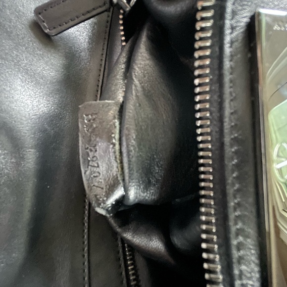 Valentino should bag - hard to find *RARE**** - Picture 10 of 11